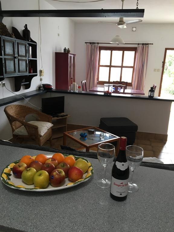Apartamentos Los Vientos Orzola Exteriör bild