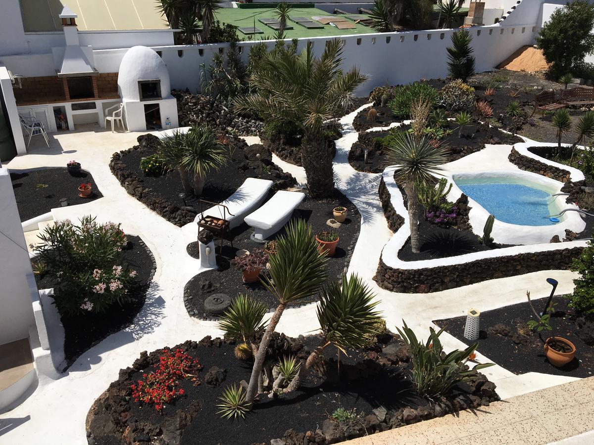Apartamentos Los Vientos Orzola Exteriör bild